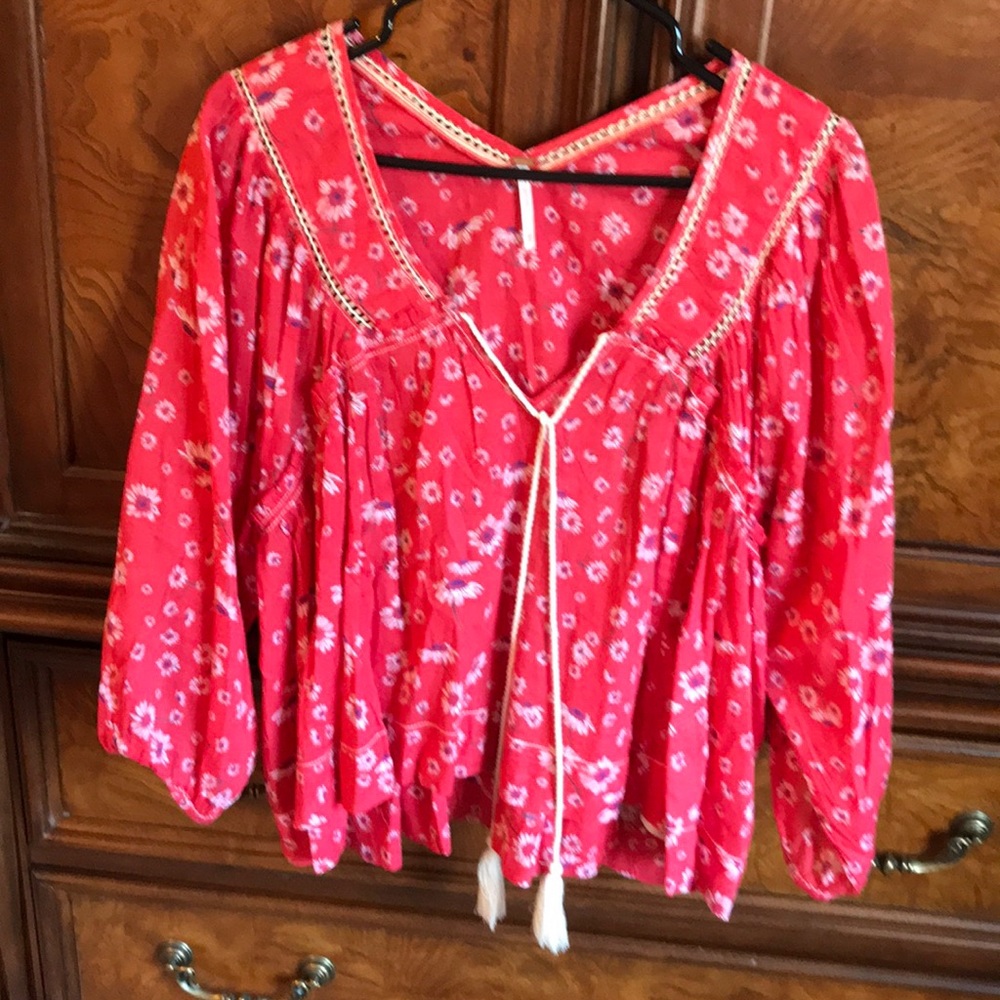 Free People cute peasant top